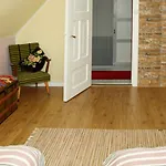 6 Person In Lonevag-by Traum *