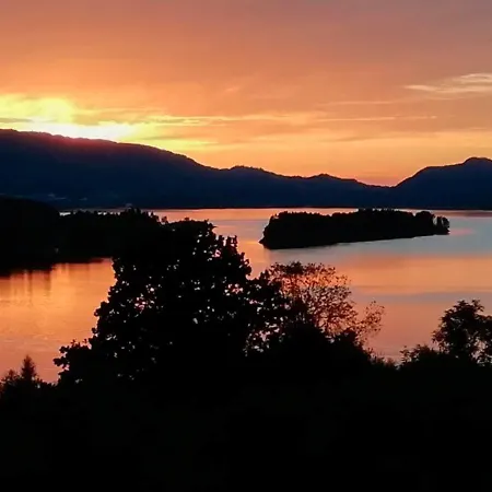 6 Person In Lonevag-by Traum Lonevåg