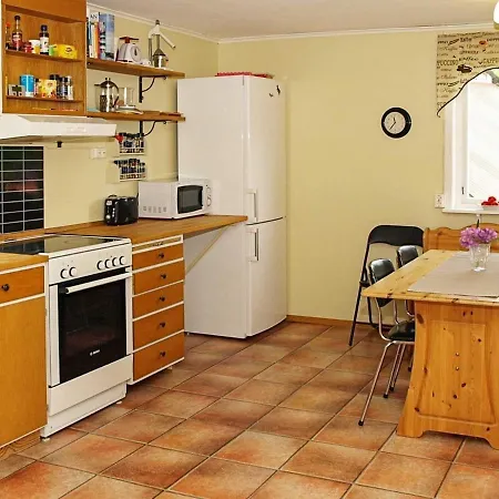 Ii Holiday home Lonevag