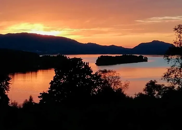 6 Person In Lonevag-by Traum Lonevåg